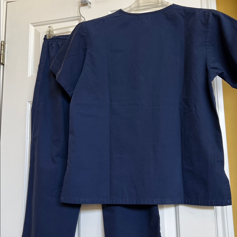 Dagacci scrub sets - Picture 7 of 10